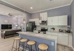 3 mins from Magnolia, Baylor, and Downtown Waco - Image 2