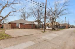 Cozy 4BR Near Baylor & Downtown Waco - Image 2
