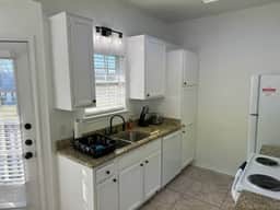 Cozy Condo in Baylor Bubble - Image 4