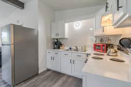 Rojo Puerta 302 in Wimberley - Image 4