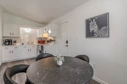 Rojo Puerta 302 in Wimberley - Image 5