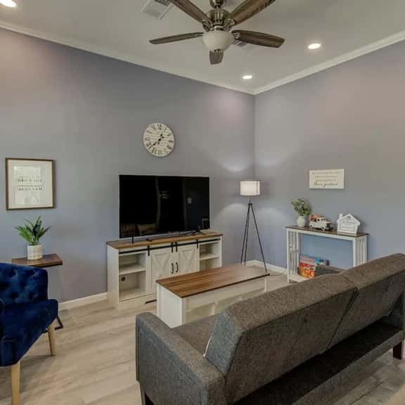 3 mins from Magnolia, Baylor, and Downtown Waco - Image 1