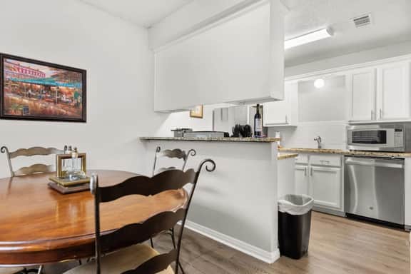 Cozy 4BR Near Baylor & Downtown Waco - Image 5